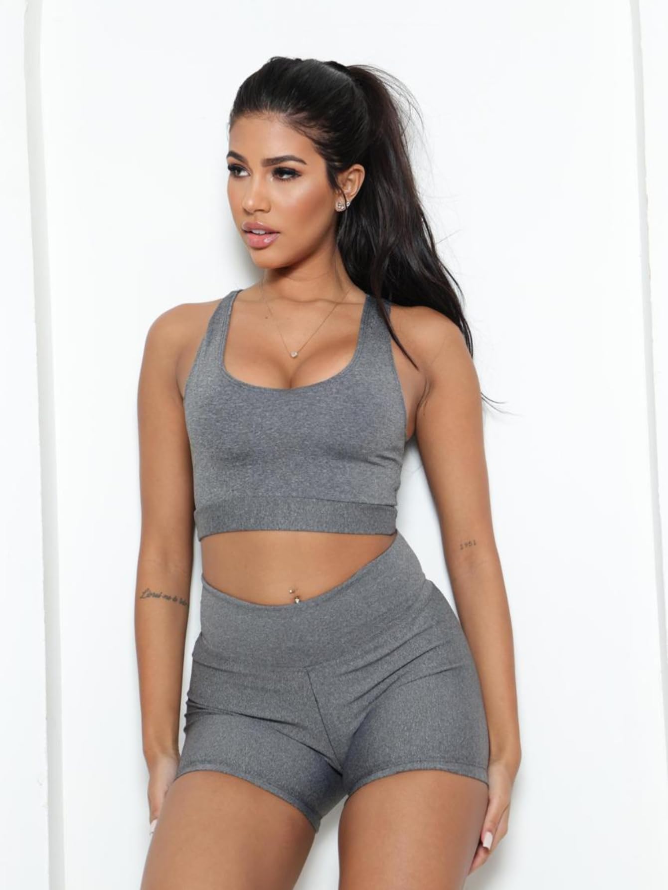 ‍ Conjunto Fitness Celeste Top + Short Curto Suplex
