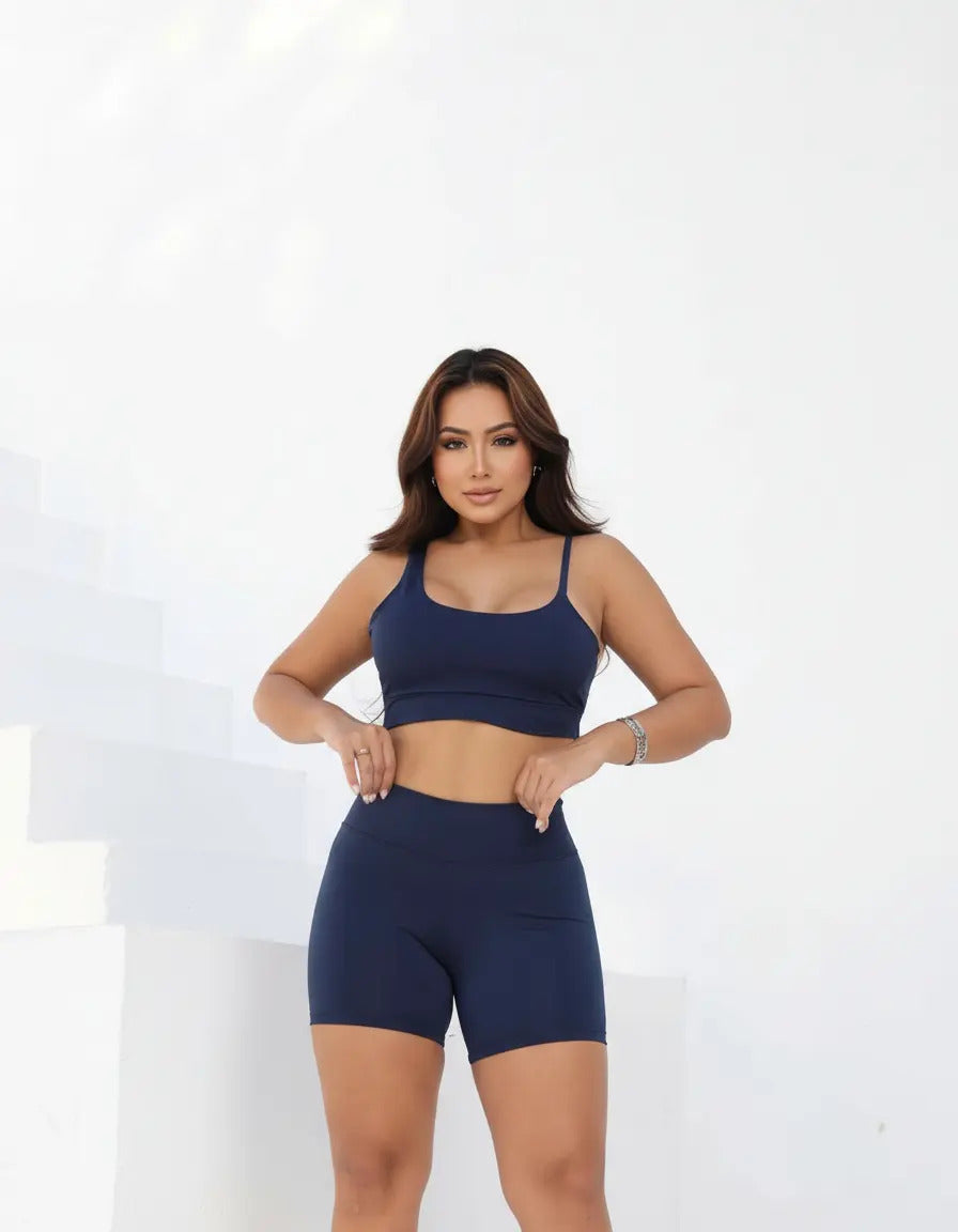 Conjunto Liz Top Assimétrico + Short Curto Suplex Premium