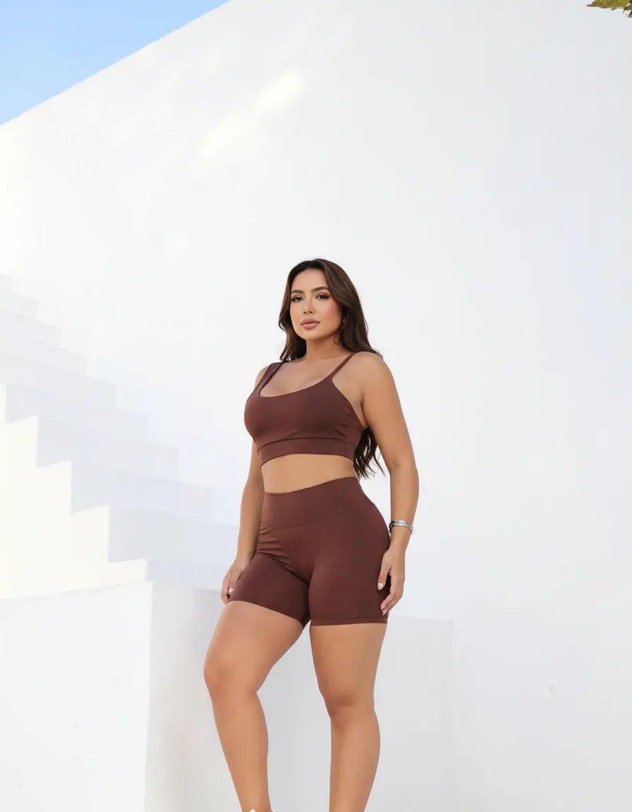Conjunto Liz Top Assimétrico + Short Curto Suplex Premium