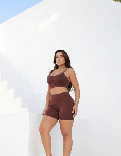 Conjunto Liz Top Assimétrico + Short Curto Suplex Premium